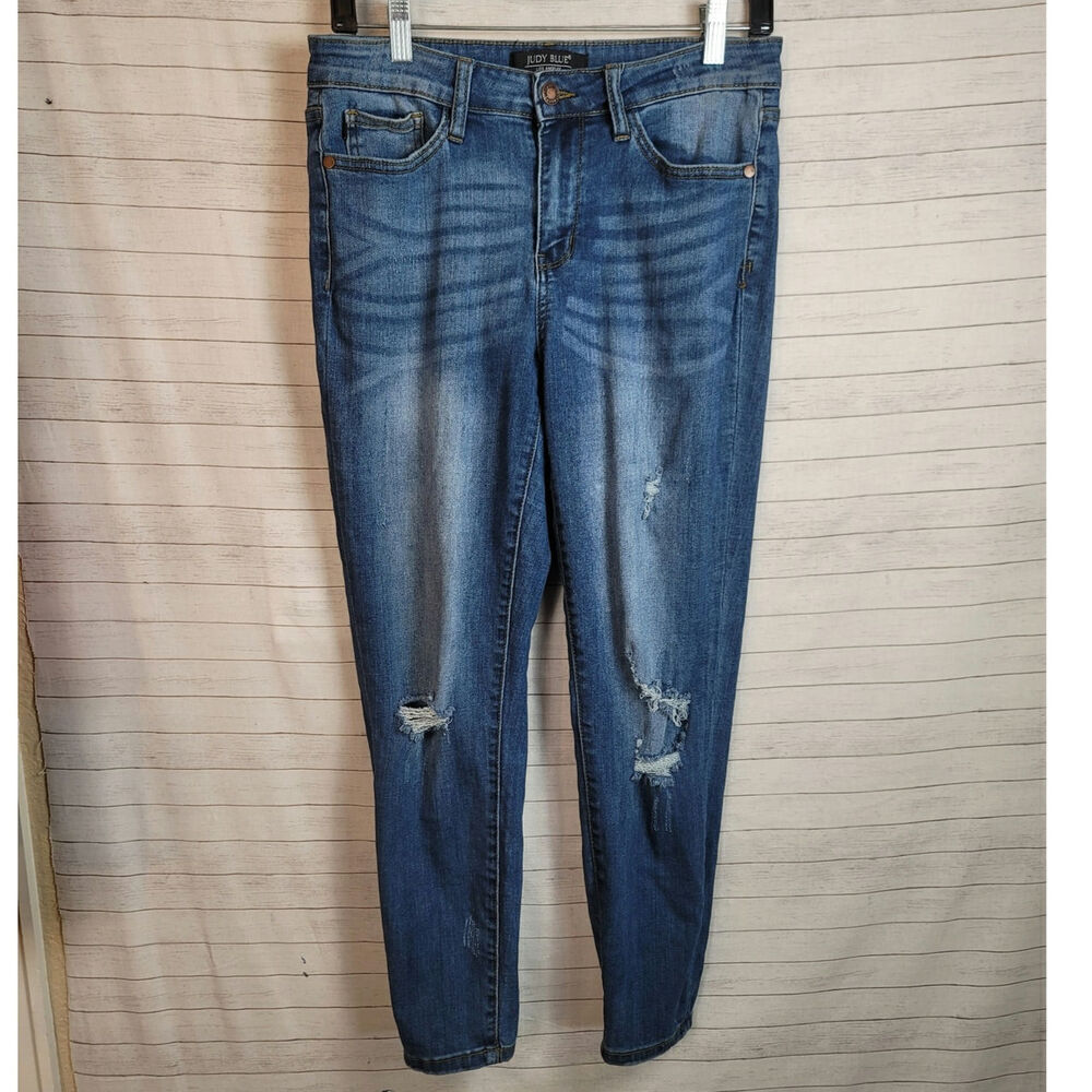 JUDY BLUE RELAXED FIT MEDIUM LIGHT WASH LIGHT DISTRESS, SZ 30